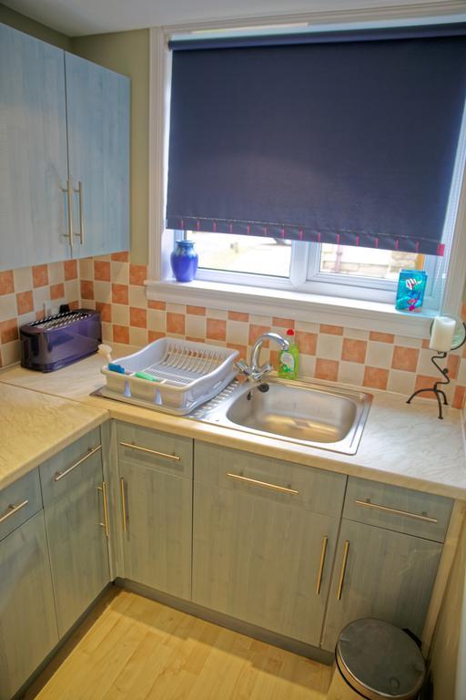 3Mac Dunfermline Self-Catering Apartment Chambre photo